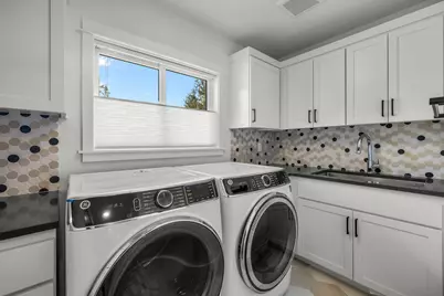 19056 NW Mount Shasta Drive, Bend, OR 97703 - Photo 31