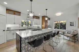 19056 NW Mount Shasta Dr, Bend, OR 97703 - Photo 9