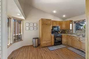 99 Ridgecrest Dr, Klamath Falls, OR 97601 - Photo 13
