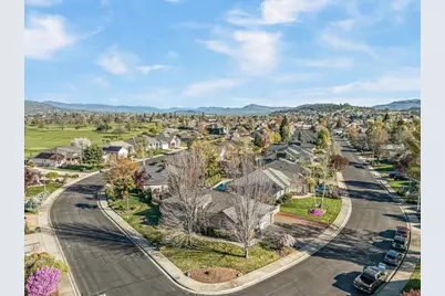 235 Prairie Landing Drive, Eagle Point, OR 97524 - Photo 37