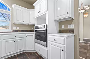 235 Prairie Landing Dr, Eagle Point, OR 97524 - Photo 17