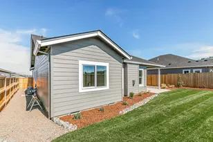 3750 Carlin Dr, Medford, OR 97504 - Photo 7