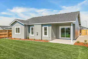 3750 Carlin Dr, Medford, OR 97504 - Photo 9