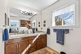 736 Frances Ln, Ashland, OR 97520 - Photo 11