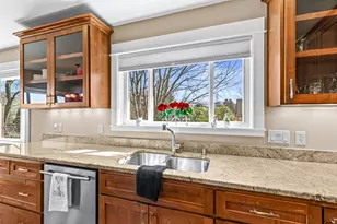 736 Frances Ln, Ashland, OR 97520 - Photo 7