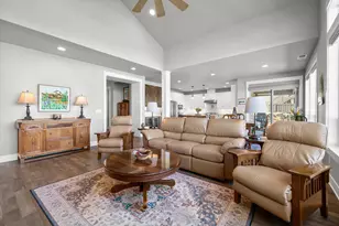 2704 NW Fairway Heights Dr, Bend, OR 97703 - Photo 11