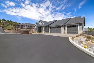 2704 NW Fairway Heights Dr, Bend, OR 97703 - Photo 57