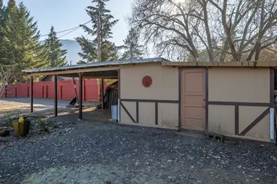 3300 Cloverlawn Drive, Grants Pass, OR 97527 - Photo 37