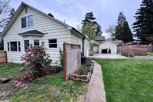 736 NW 3rd St, Grants Pass, OR 97526 - Photo 21