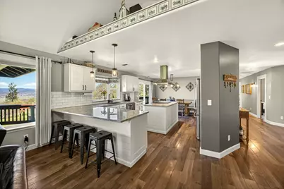 200 Mount Castle Drive, Eagle Point, OR 97524 - Photo 31