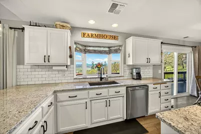 200 Mount Castle Drive, Eagle Point, OR 97524 - Photo 35