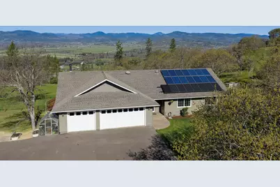 200 Mount Castle Drive, Eagle Point, OR 97524 - Photo 7