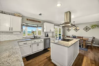 200 Mount Castle Drive, Eagle Point, OR 97524 - Photo 33