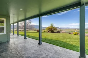 12445 Hwy 140 E, Klamath Falls, OR 97603 - Photo 9