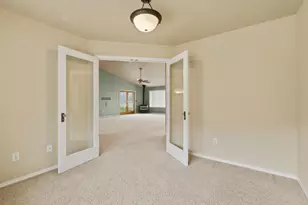 12445 Hwy 140 E, Klamath Falls, OR 97603 - Photo 13