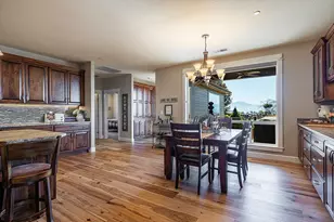 3274 Annapolis Dr, Medford, OR 97504 - Photo 9