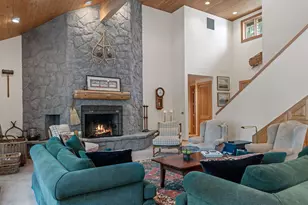 70440 Linnaea Borealis, Black Butte Ranch, OR 97759 - Photo 9