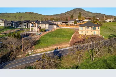 3258 Annapolis Drive, Medford, OR 97504 - Photo 11