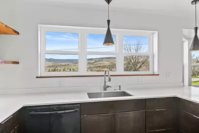 593 Crowson Road, Ashland, OR 97520 - Photo 9