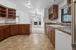 60097 Agate Rd, Bend, OR 97702 - Photo 13