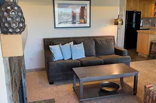 1990 Redtail Hawk Dr, Redmond, OR 97756 - Photo 17