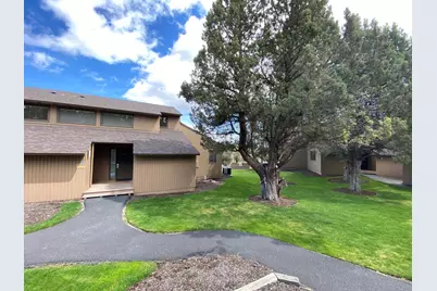 1990 Redtail Hawk Drive #RV15E, Redmond, OR 97756 - Photo 1