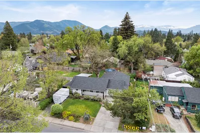 417 NW Midland Avenue, Grants Pass, OR 97526 - Photo 33