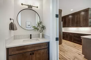 334 SW Roosevelt Ave, Bend, OR 97702 - Photo 13