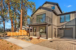 334 SW Roosevelt Ave, Bend, OR 97702 - Photo 3