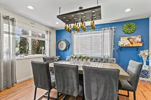 135 Candice Ct, Medford, OR 97504 - Photo 11