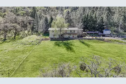4131 W Griffin Creek Road, Medford, OR 97501 - Photo 5