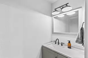 4131 W Griffin Creek Rd, Medford, OR 97501 - Photo 29