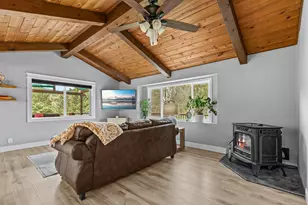 4131 W Griffin Creek Rd, Medford, OR 97501 - Photo 9