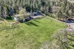 4131 W Griffin Creek Rd, Medford, OR 97501 - Photo 5