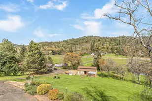 4131 W Griffin Creek Rd, Medford, OR 97501 - Photo 1