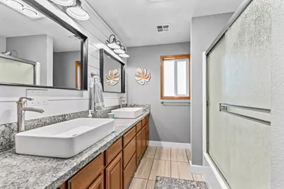 4131 W Griffin Creek Road, Medford, OR 97501 - Photo 25