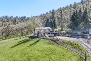 4131 W Griffin Creek Rd, Medford, OR 97501 - Photo 1