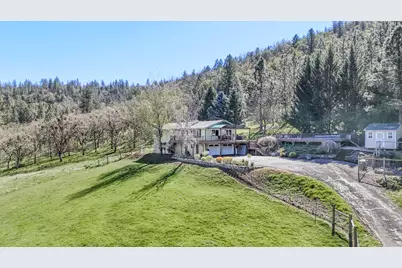 4131 W Griffin Creek Road, Medford, OR 97501 - Photo 3