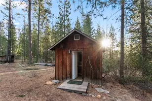 61567 Bearwallow Rd, Bend, OR 97703 - Photo 23