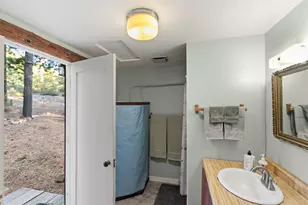 61567 Bearwallow Rd, Bend, OR 97703 - Photo 25