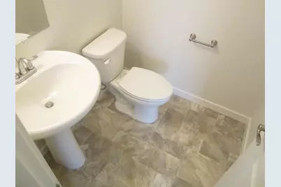 215 S C Street, Phoenix, OR 97535 - Photo 19