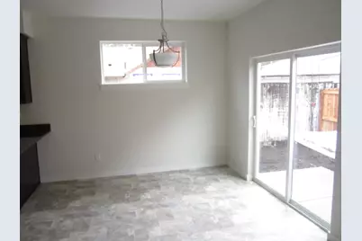 215 S C Street, Phoenix, OR 97535 - Photo 9