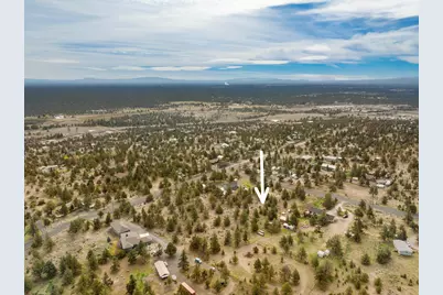 21224 Limestone Avenue, Bend, OR 97703 - Photo 11