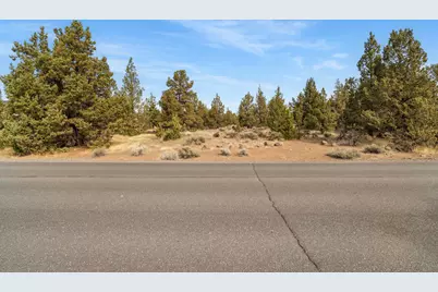 21224 Limestone Avenue, Bend, OR 97703 - Photo 3