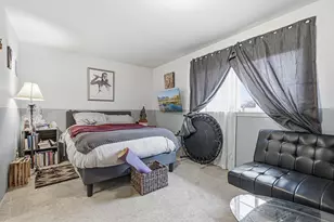 235 Meadow Dr, Ashland, OR 97520 - Photo 9