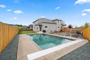 232 Willow Springs Dr, Talent, OR 97540 - Photo 35