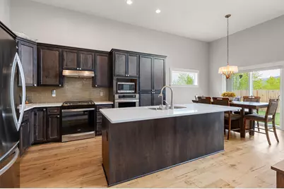 232 Willow Springs Drive, Talent, OR 97540 - Photo 5