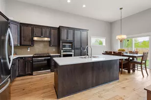 232 Willow Springs Dr, Talent, OR 97540 - Photo 5