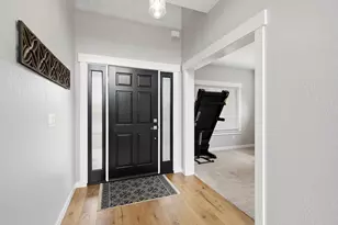 232 Willow Springs Dr, Talent, OR 97540 - Photo 3