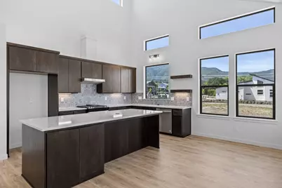 97 Gangnes Drive, Talent, OR 97540 - Photo 5